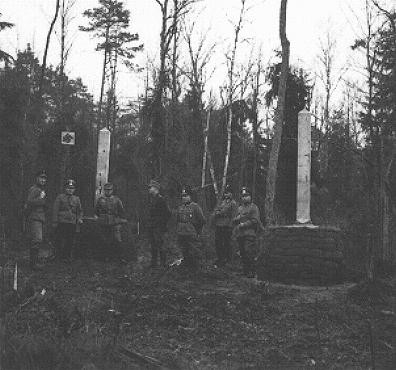 German and Soviet soldiers stand at the border of Germany, Russia, and Lithuania after the invasion of Poland.